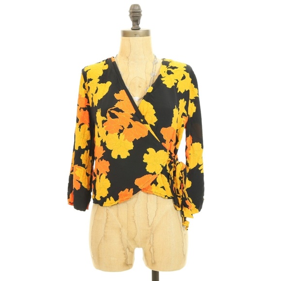 Topshop Tops - Topshop Big Bloom Top Sz 4 US Tie Wrap Floral